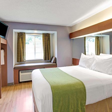 Microtel Inn & Suites By Wyndham Чероки Экстерьер фото