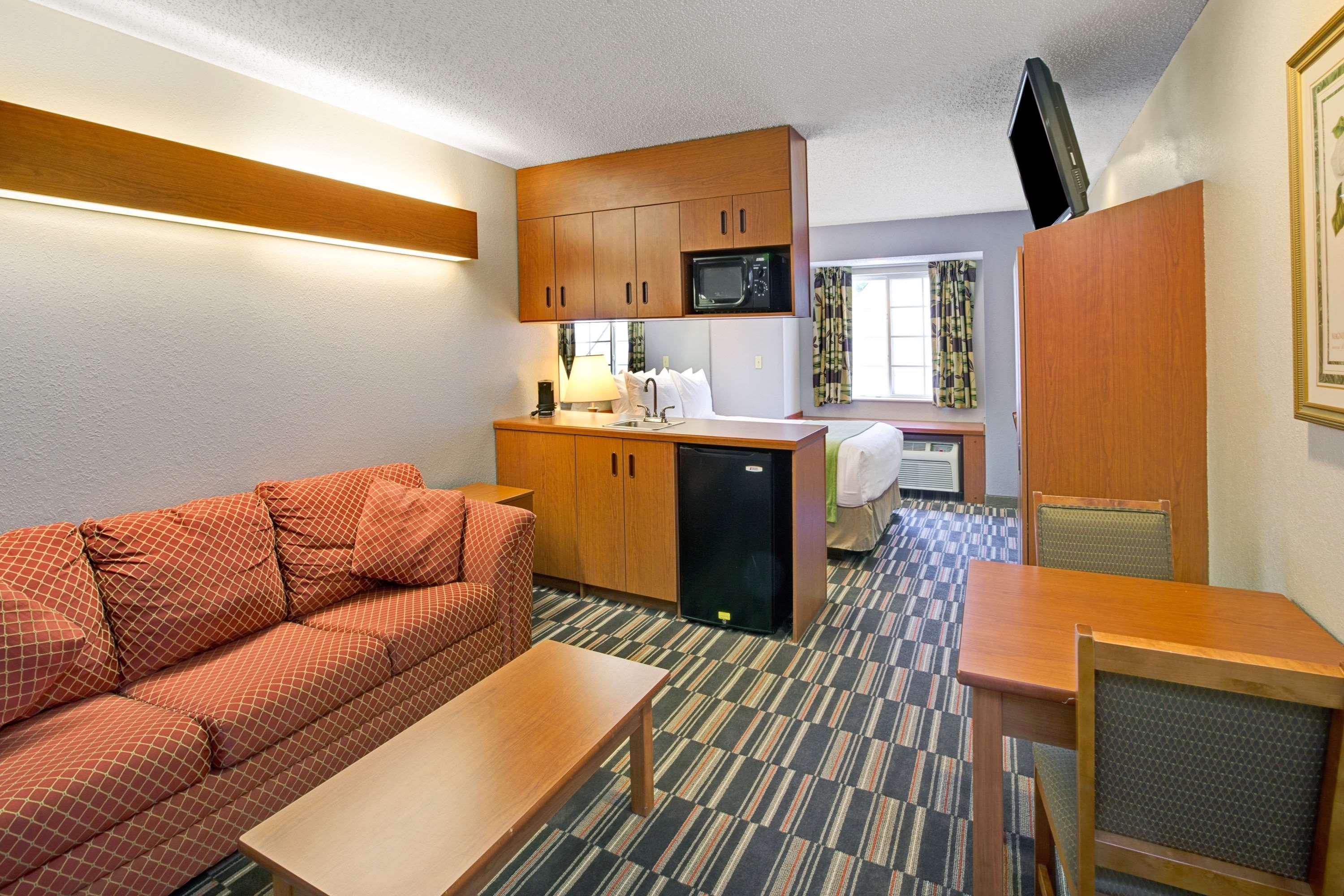 Microtel Inn & Suites By Wyndham Чероки Экстерьер фото